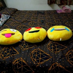 emojis pillow